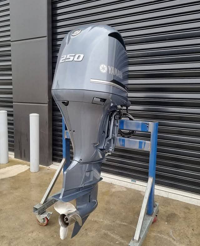 2017 Yamaha F250 250HP 4-Stroke EFI Outboard Motor for sale 2017 Yamaha F250 250HP 4-Stroke EFI Outboard Motor for sale